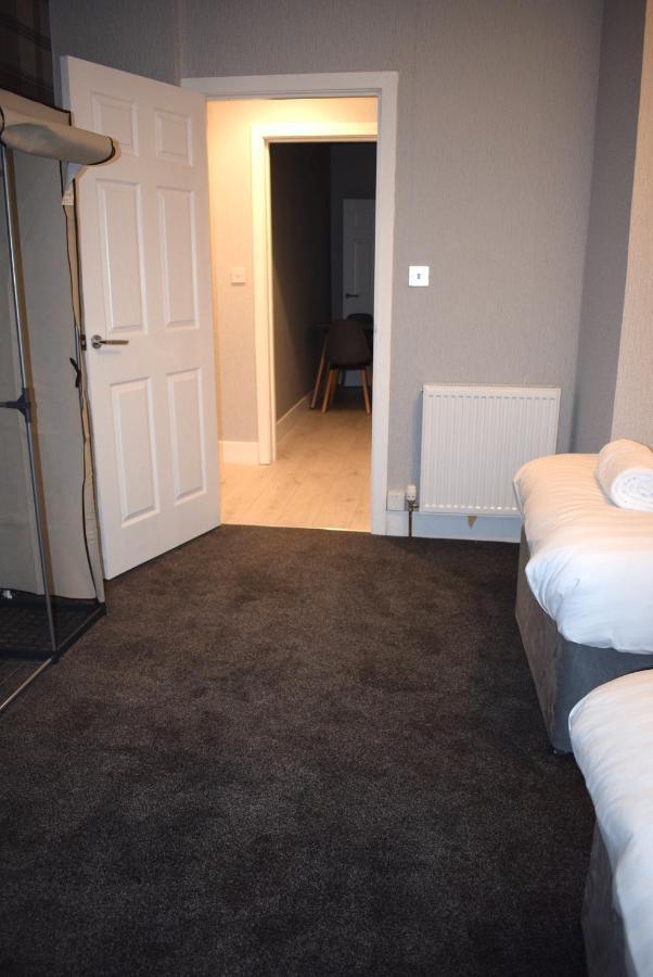 Kelpies Serviced Apartments- Robertson フォルカーク エクステリア 写真